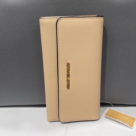 MICHAEL KORS JET SET TRAVEL LARGE TRIFOLD WALLET BUFF COLOR - Picture 16 of 16